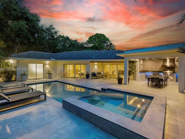 Дом в аренду по адресу 1019 NE 115th St 1019 - фото 7401142