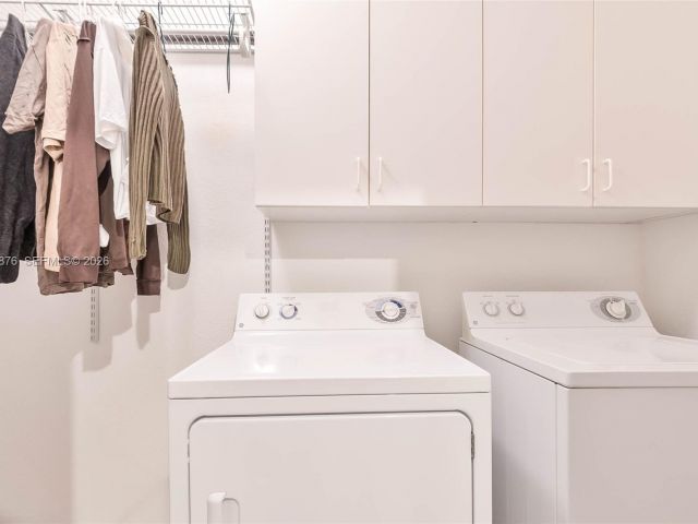 Продажа дома по адресу 11227 NW 73rd Ter - фото 7486247