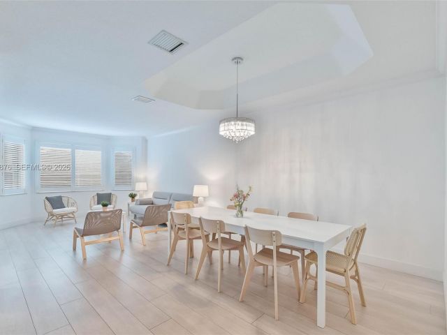 Продажа дома по адресу 11227 NW 73rd Ter - фото 7486249