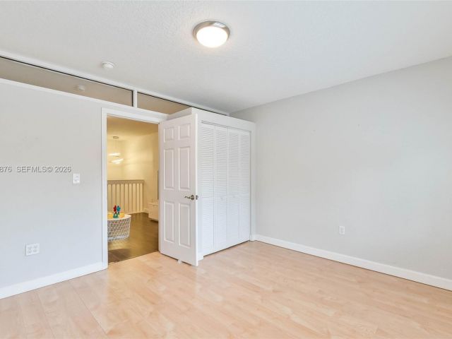 Продажа дома по адресу 11227 NW 73rd Ter - фото 7486257