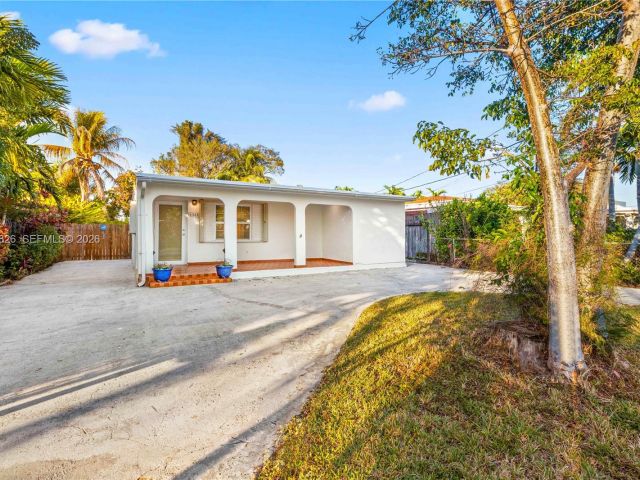 Дом в аренду по адресу 6365 SW 33rd St - фото 7434414