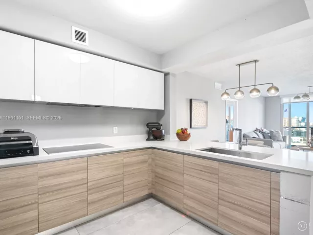 Продажа квартиры #4-1405 - фото 7403856