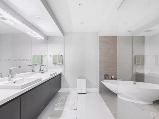 Продажа квартиры #4-1405 - фото 7403843