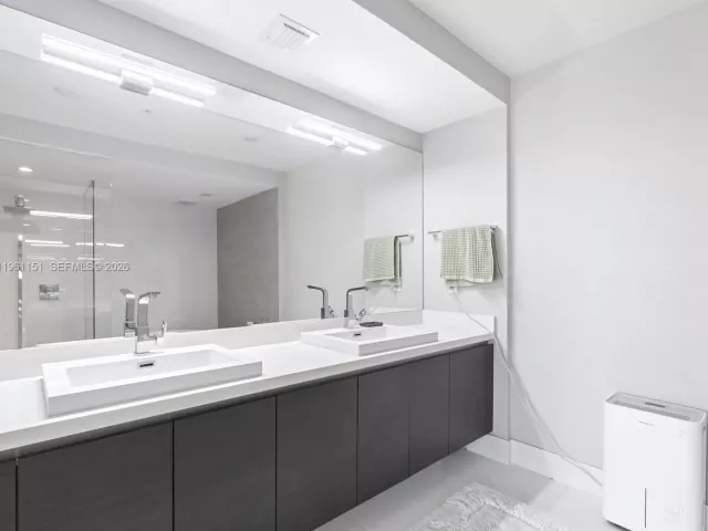 Продажа квартиры #4-1405 - фото 7403844