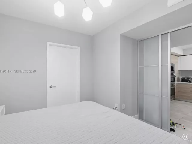 Продажа квартиры #4-1405 - фото 7403845