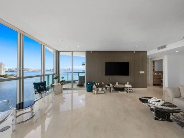 Продажа квартиры #1602 - фото 7429202