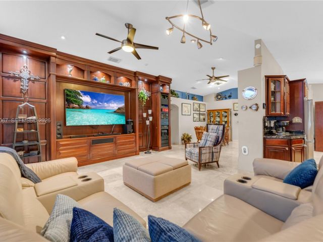 Продажа дома по адресу 13217 SW 146th St - фото 7428047