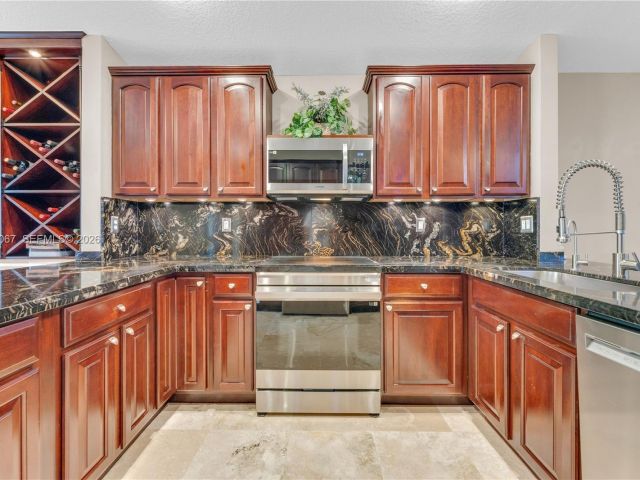 Продажа дома по адресу 13217 SW 146th St - фото 7428051