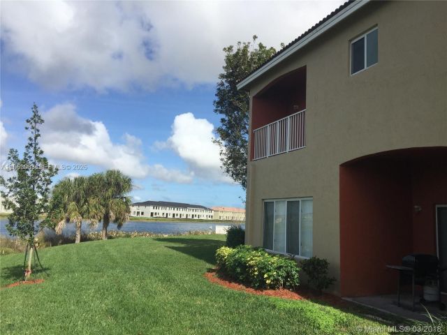 Дом в аренду по адресу 1904 SE 23rd Ave 1904 - фото 7507473