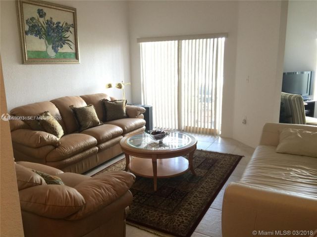 Дом в аренду по адресу 1904 SE 23rd Ave 1904 - фото 7507490