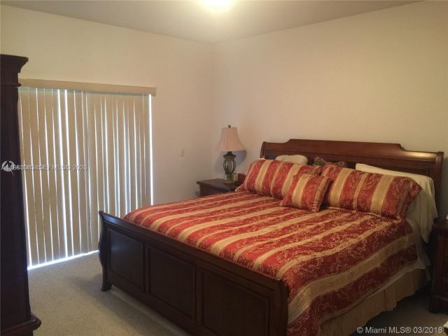 Дом в аренду по адресу 1904 SE 23rd Ave 1904 - фото 7507498