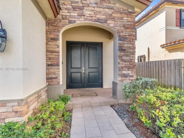 Дом в аренду по адресу 11770 SW 251st St - фото 7404100