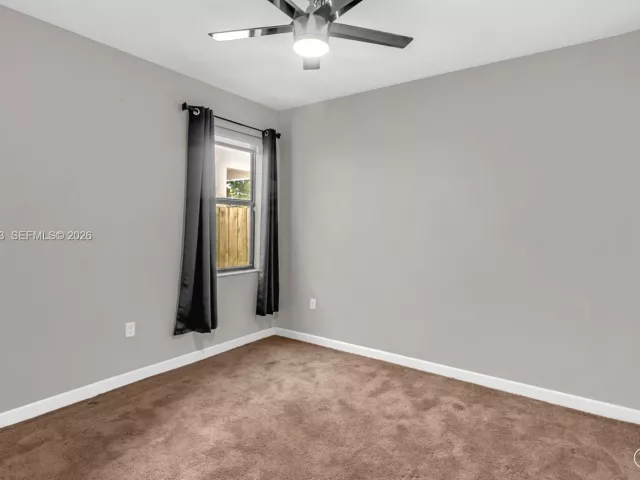 Дом в аренду по адресу 11770 SW 251st St - фото 7404088