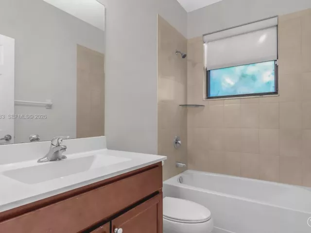 Дом в аренду по адресу 11770 SW 251st St - фото 7404089