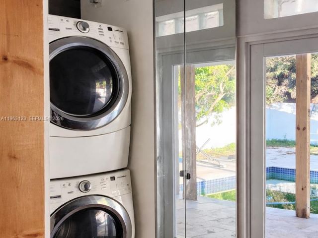 Дом в аренду по адресу 471 NE 162nd St 1a - фото 7507581