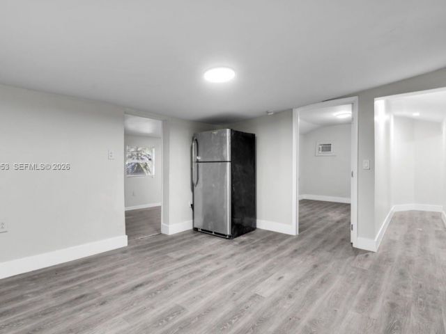 Дом в аренду по адресу 914 NW 80th St 1 - фото 7507662