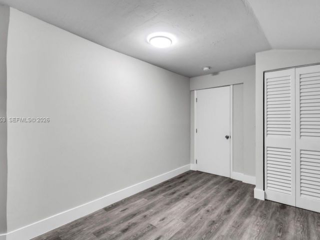 Дом в аренду по адресу 914 NW 80th St 1 - фото 7507664