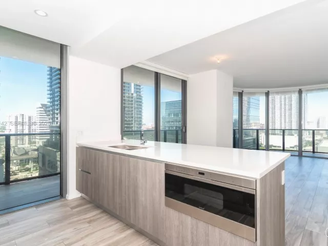 Продажа квартиры #1409 - фото 7409021