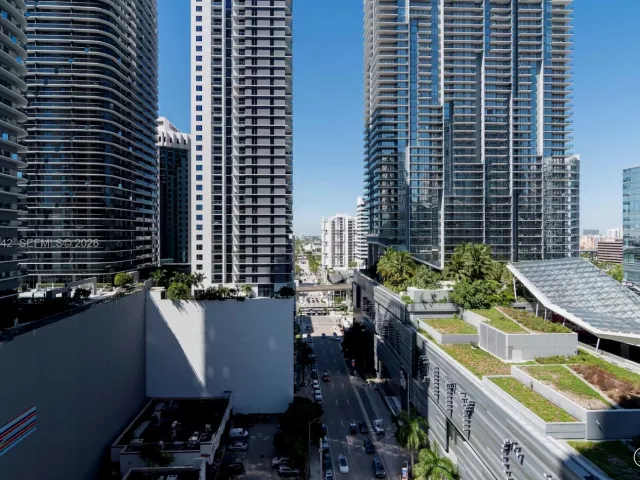 Продажа квартиры #1409 - фото 7409015