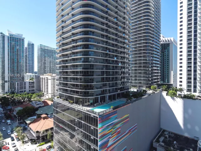 Продажа квартиры #1409 - фото 7409017