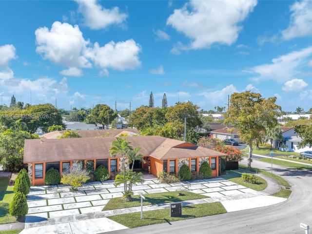 Продажа дома по адресу 21424 NE 19th Ct - фото 7439414