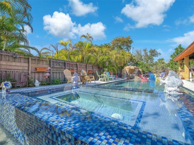 Продажа дома по адресу 21424 NE 19th Ct - фото 7439417