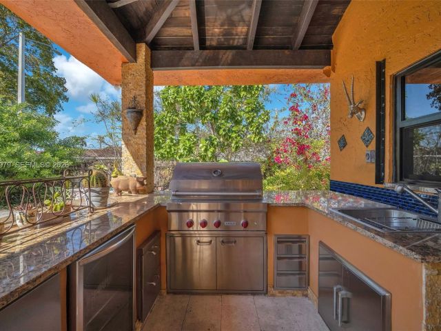 Продажа дома по адресу 21424 NE 19th Ct - фото 7439418