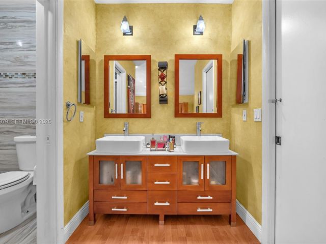 Продажа дома по адресу 21424 NE 19th Ct - фото 7439422