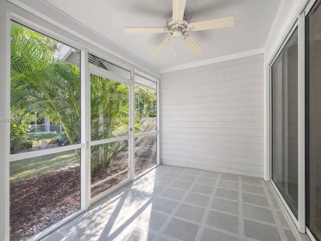 Дом в аренду по адресу 5327 Sapphire Valley - фото 7411387