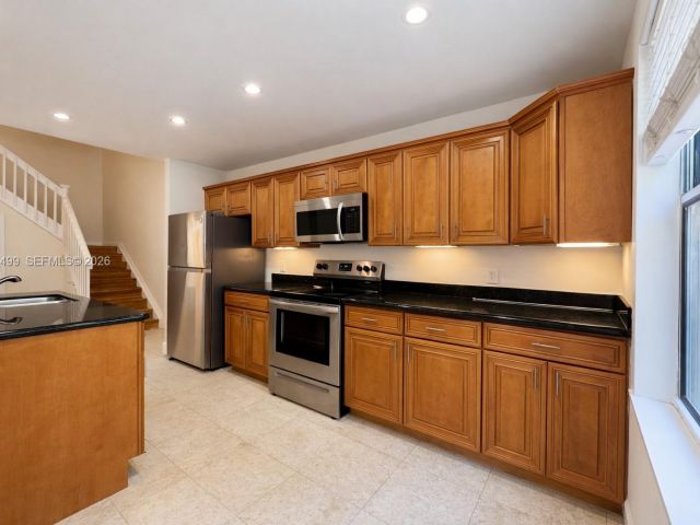 Дом в аренду по адресу 5327 Sapphire Valley - фото 7411391