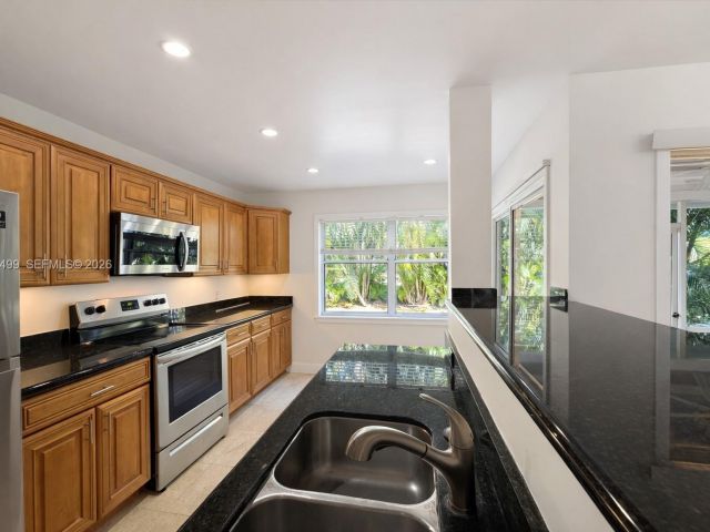 Дом в аренду по адресу 5327 Sapphire Valley - фото 7411394