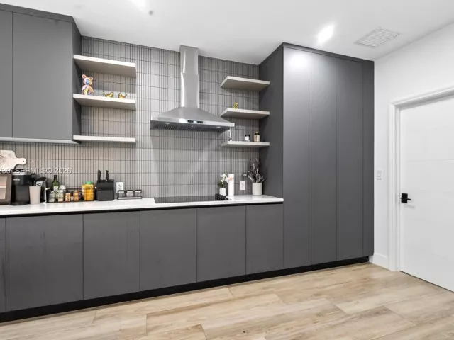 Продажа дома по адресу 913 NE 15th St - фото 7405650