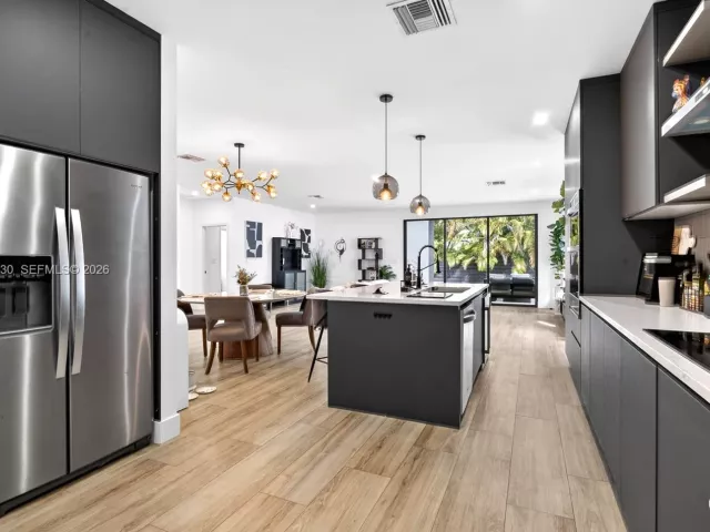 Продажа дома по адресу 913 NE 15th St - фото 7405651