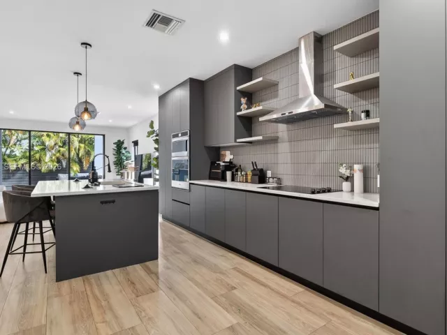 Продажа дома по адресу 913 NE 15th St - фото 7405652