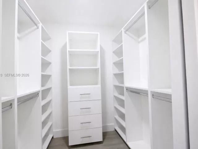 Продажа дома по адресу 6020 NE 18th Ter - фото 7405617