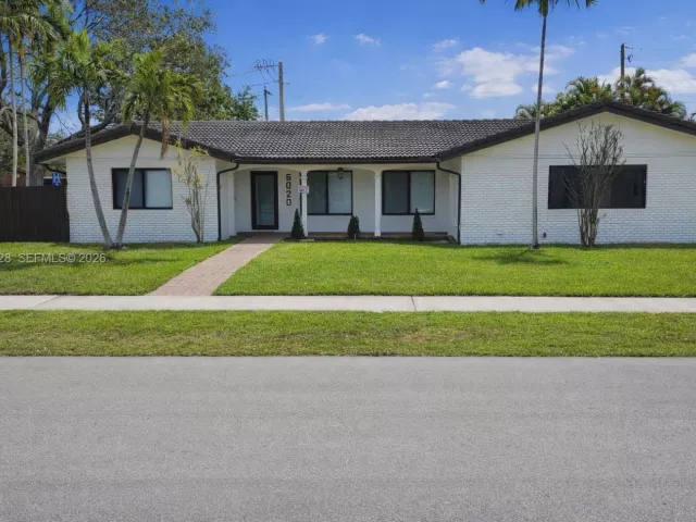 Продажа дома по адресу 6020 NE 18th Ter - фото 7405635