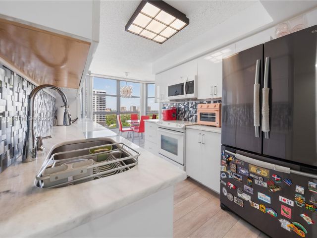 Квартира в аренду номер1406 - фото 7413527