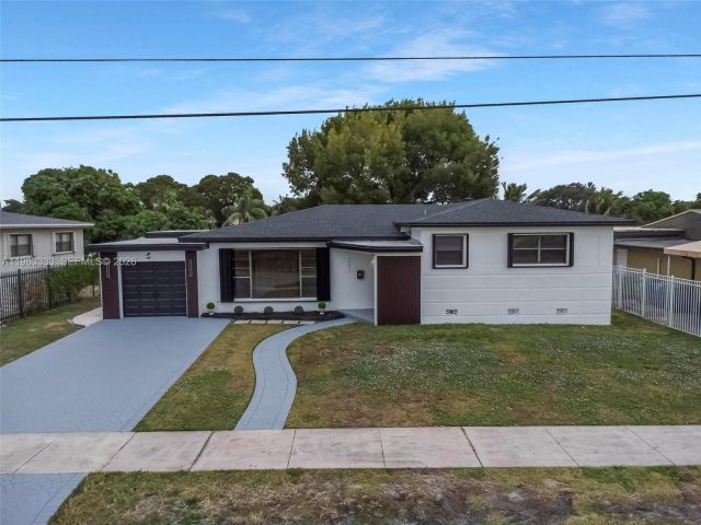 Продажа дома по адресу 14431 NW 13th Rd - фото 7434214