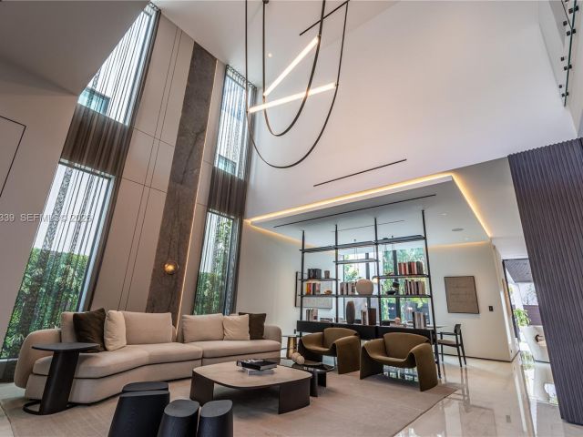 Продажа дома по адресу 10540 NW 67th Ter - фото 7427282