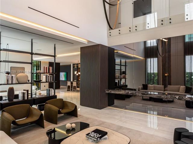 Продажа дома по адресу 10540 NW 67th Ter - фото 7427284