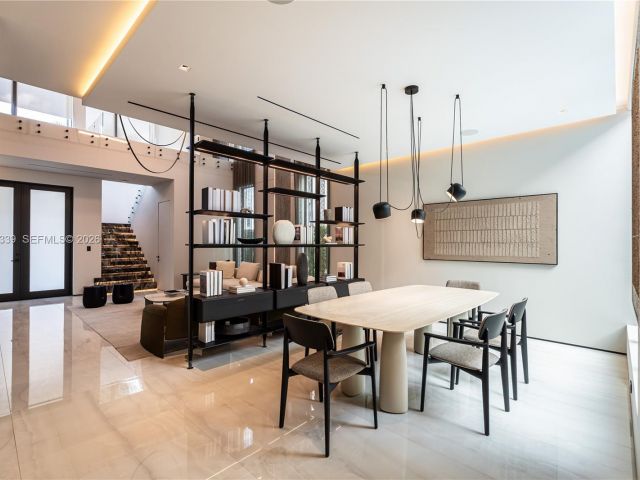 Продажа дома по адресу 10540 NW 67th Ter - фото 7427291