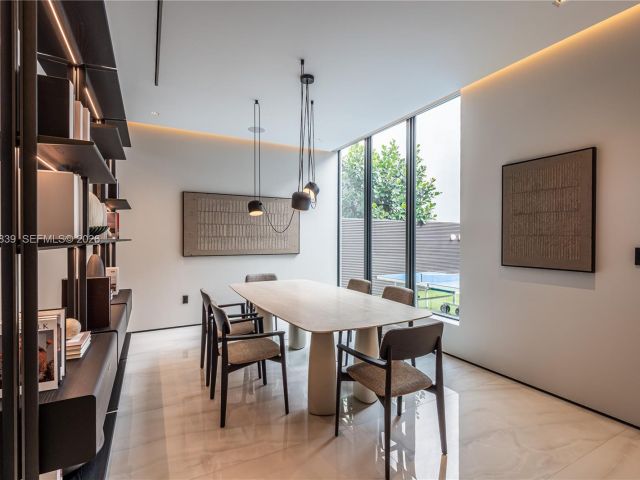 Продажа дома по адресу 10540 NW 67th Ter - фото 7427292