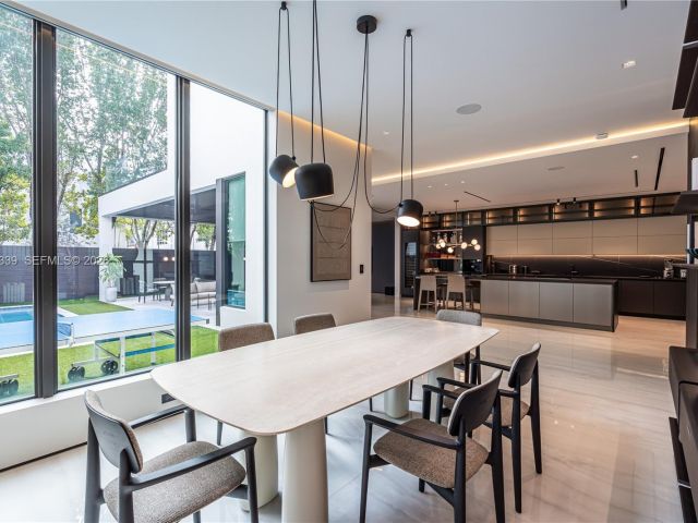 Продажа дома по адресу 10540 NW 67th Ter - фото 7427293