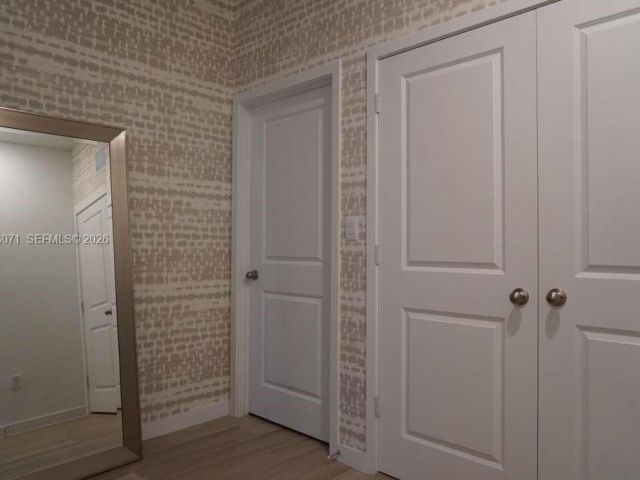 Дом в аренду по адресу 385 NW 9th St 385 - фото 7420795