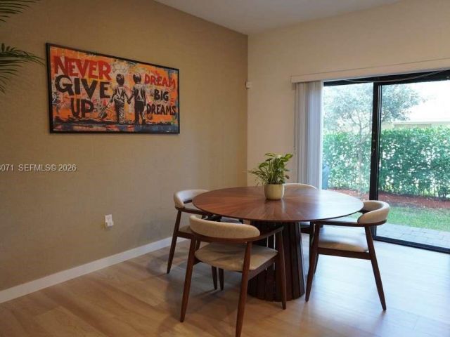 Дом в аренду по адресу 385 NW 9th St 385 - фото 7420803