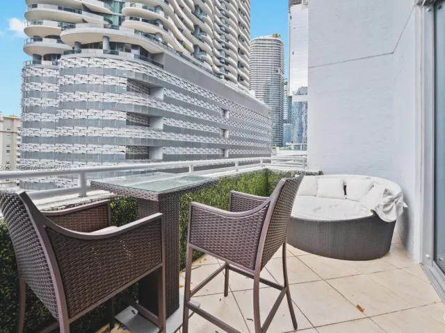 Продажа квартиры #1014 - фото 7414323