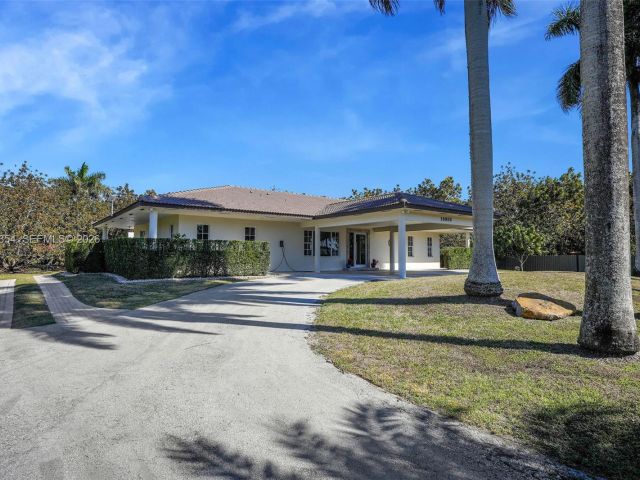 Продажа дома по адресу 19955 SW 186th St - фото 7440163