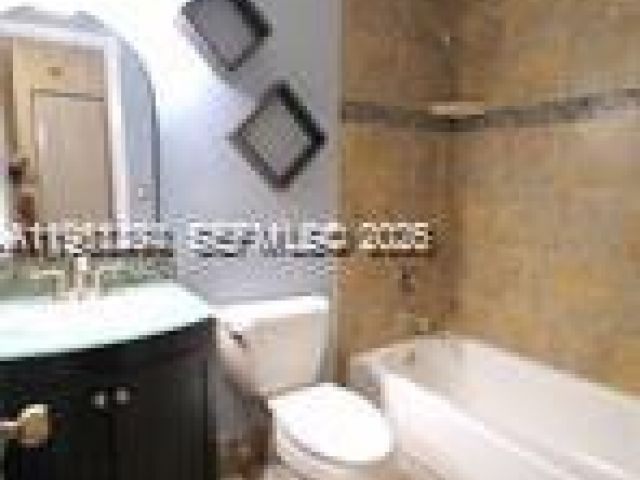 Дом в аренду по адресу 12142 SW 50th Ct 1242 - фото 7450842