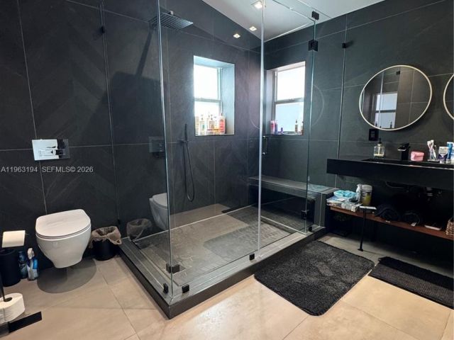 Дом в аренду по адресу 4943 SW 33rd Way - фото 7436865