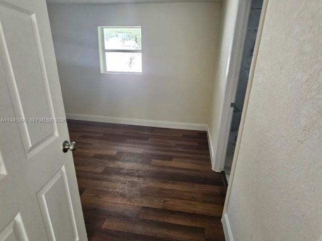 Продажа дома по адресу 1717 NW 69th St - фото 7511920